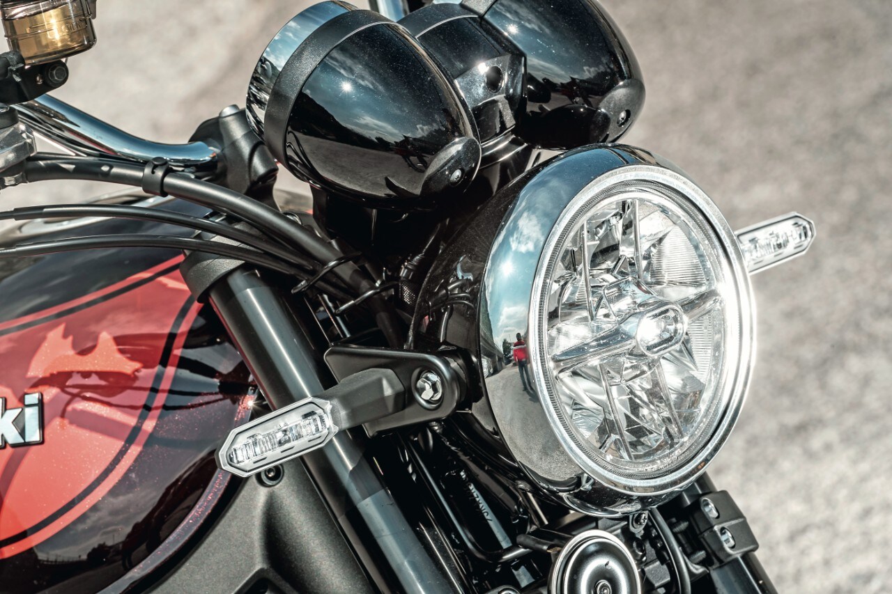 Kawasaki Z900RS vs Z900RS Café: sfida in famiglia