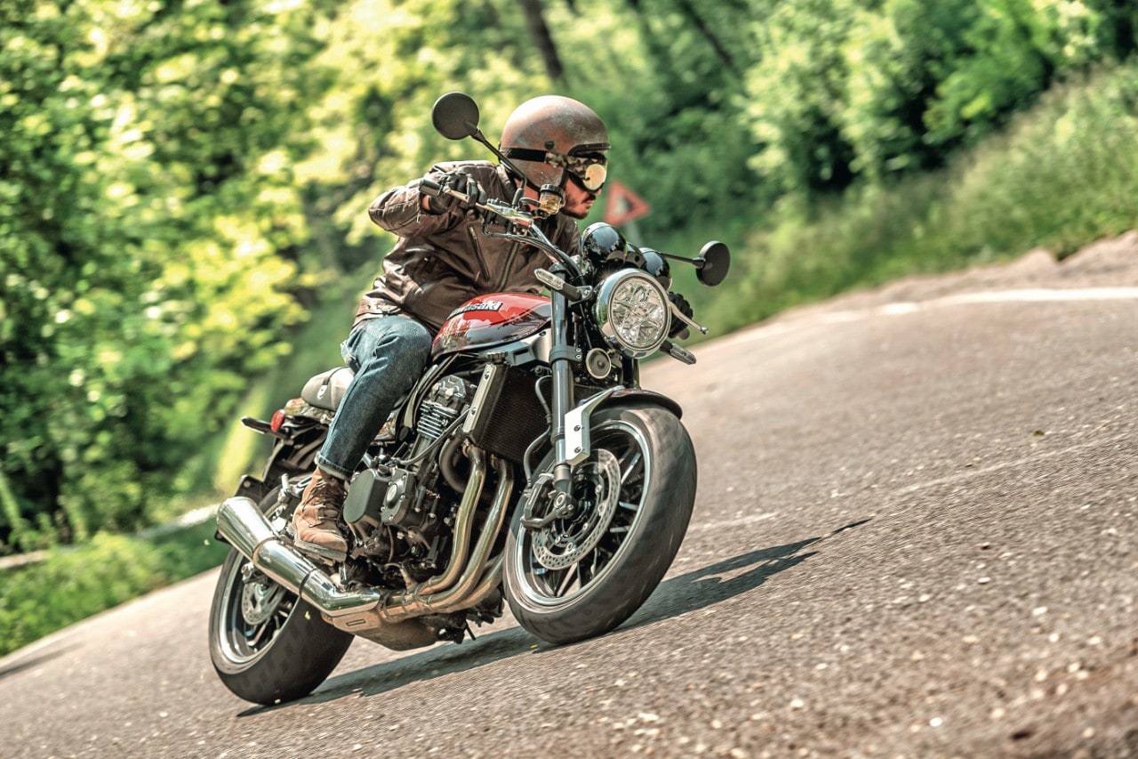 Kawasaki Z900RS vs Z900RS Café: sfida in famiglia