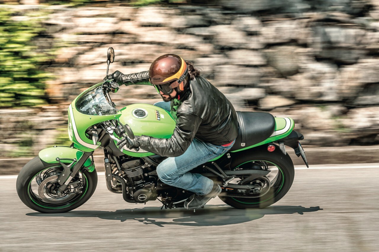Kawasaki Z900RS vs Z900RS Café: sfida in famiglia