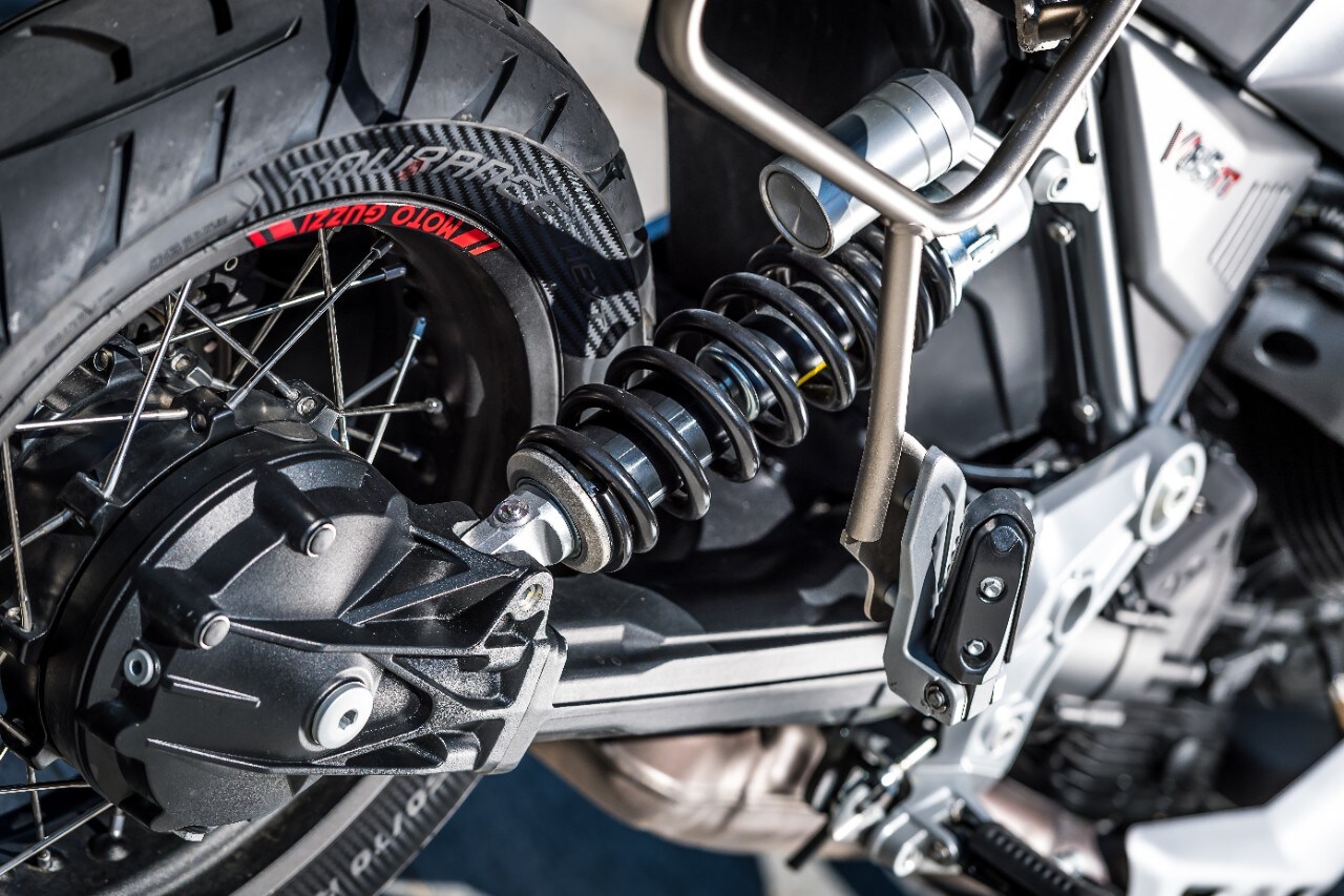 KTM 790 Adventure  vs Moto Guzzi V85 TT: punti di vista