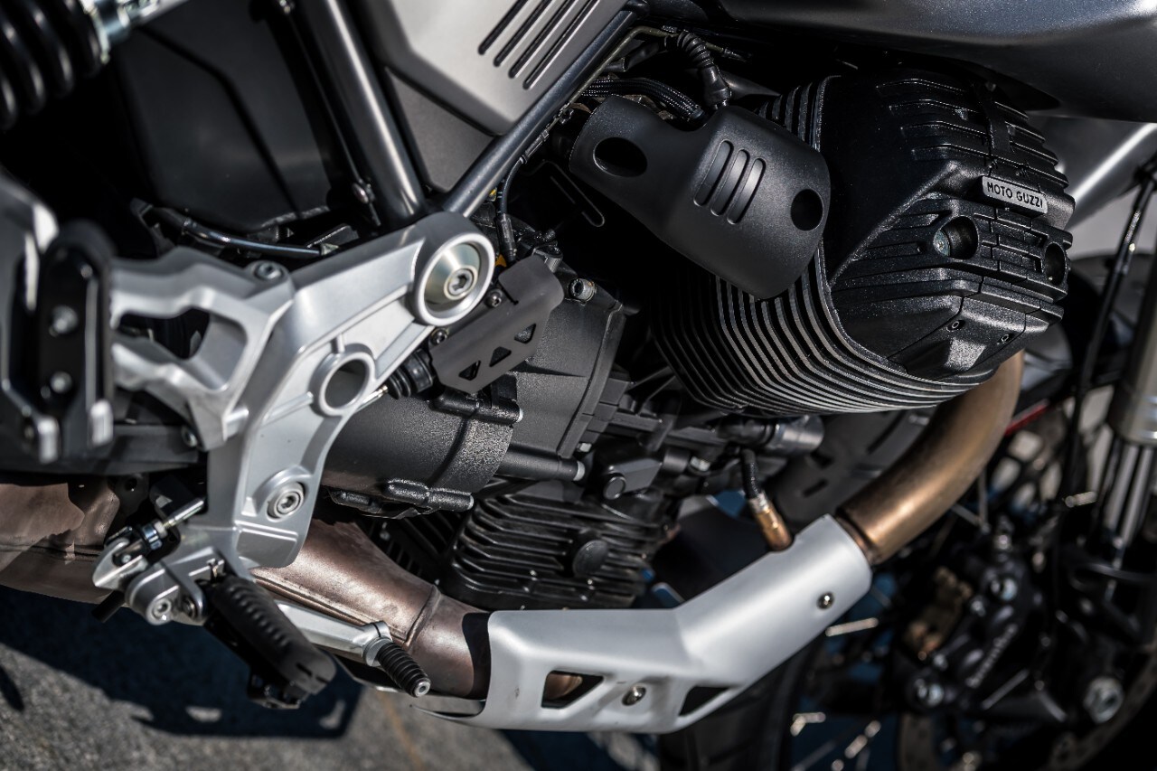 KTM 790 Adventure  vs Moto Guzzi V85 TT: punti di vista