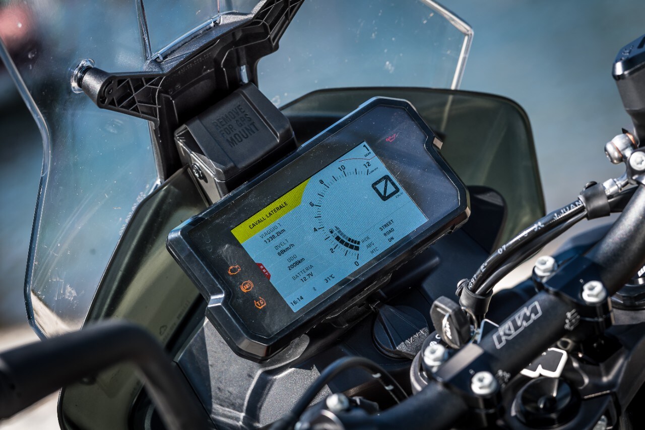 KTM 790 Adventure  vs Moto Guzzi V85 TT: punti di vista