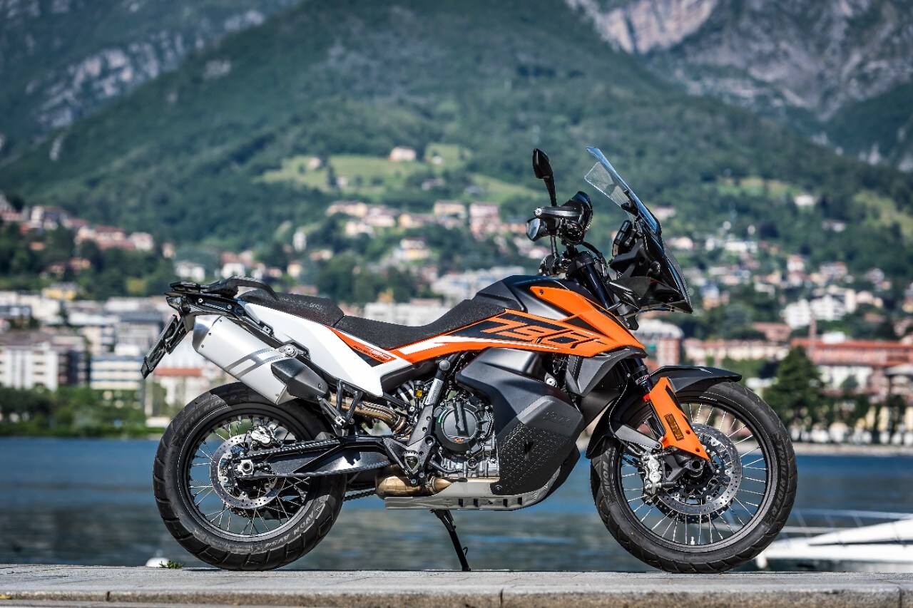 KTM 790 Adventure  vs Moto Guzzi V85 TT: punti di vista