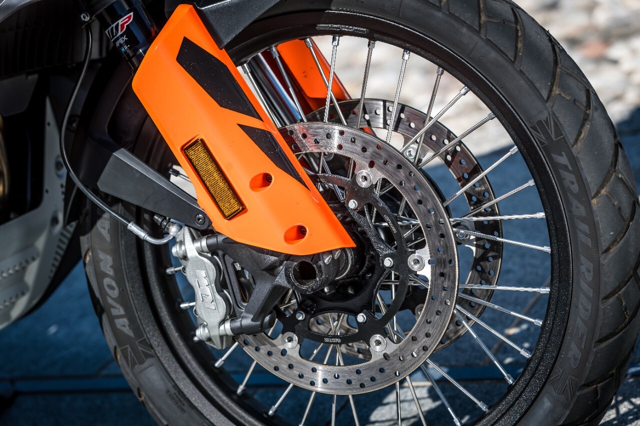 KTM 790 Adventure  vs Moto Guzzi V85 TT: punti di vista