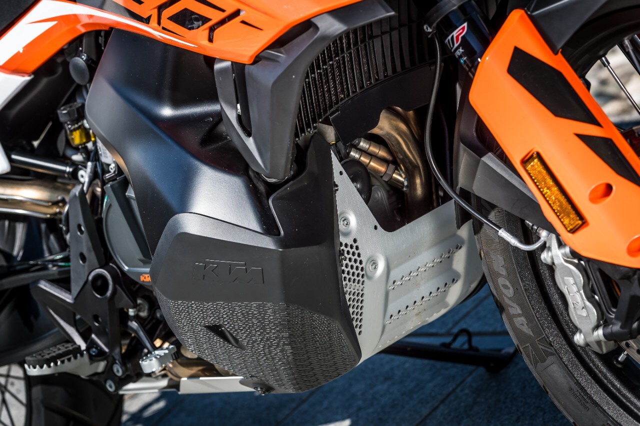 KTM 790 Adventure  vs Moto Guzzi V85 TT: punti di vista