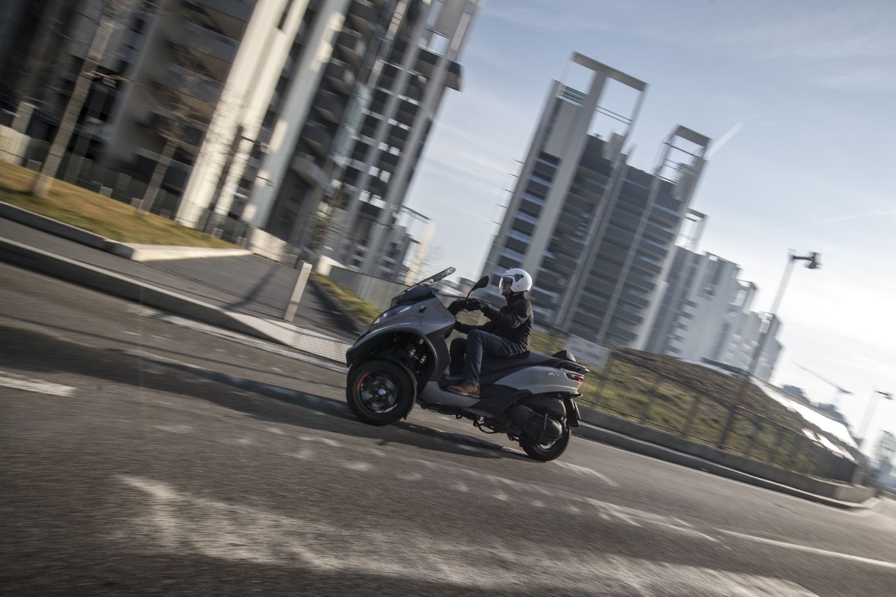 Piaggio MP3 350: tre ruote all season