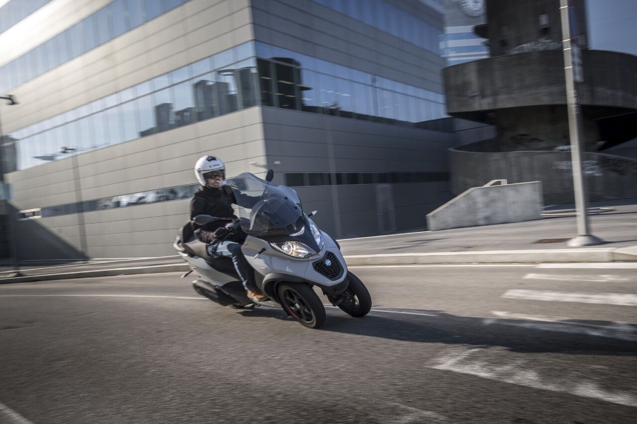 Piaggio MP3 350: tre ruote all season