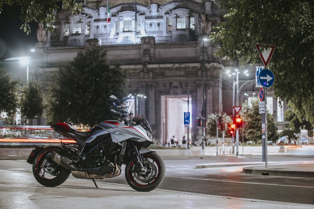 Suzuki Katana Jindachi: dal tramonto all'alba