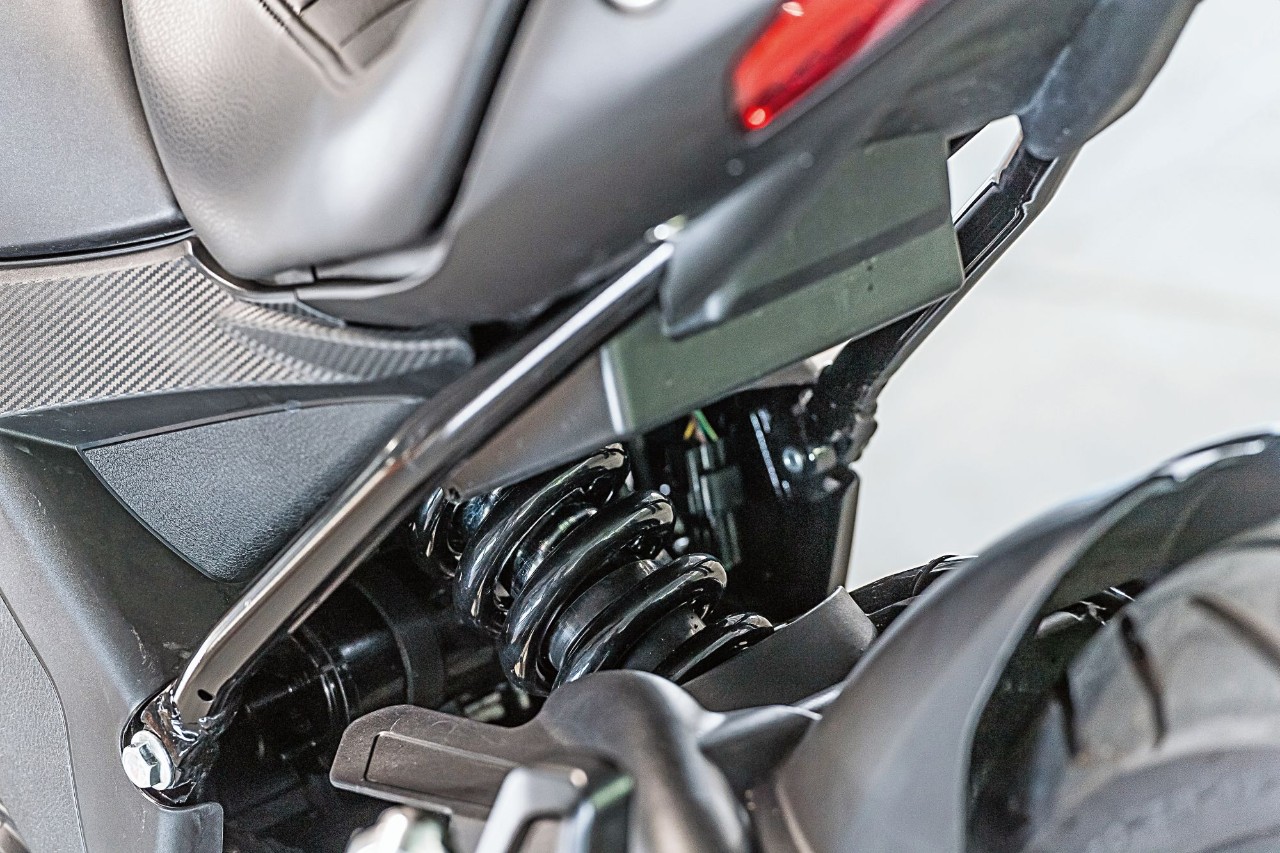 Comparativa cruiser: Benelli 502C VS Ducati XDiavel S