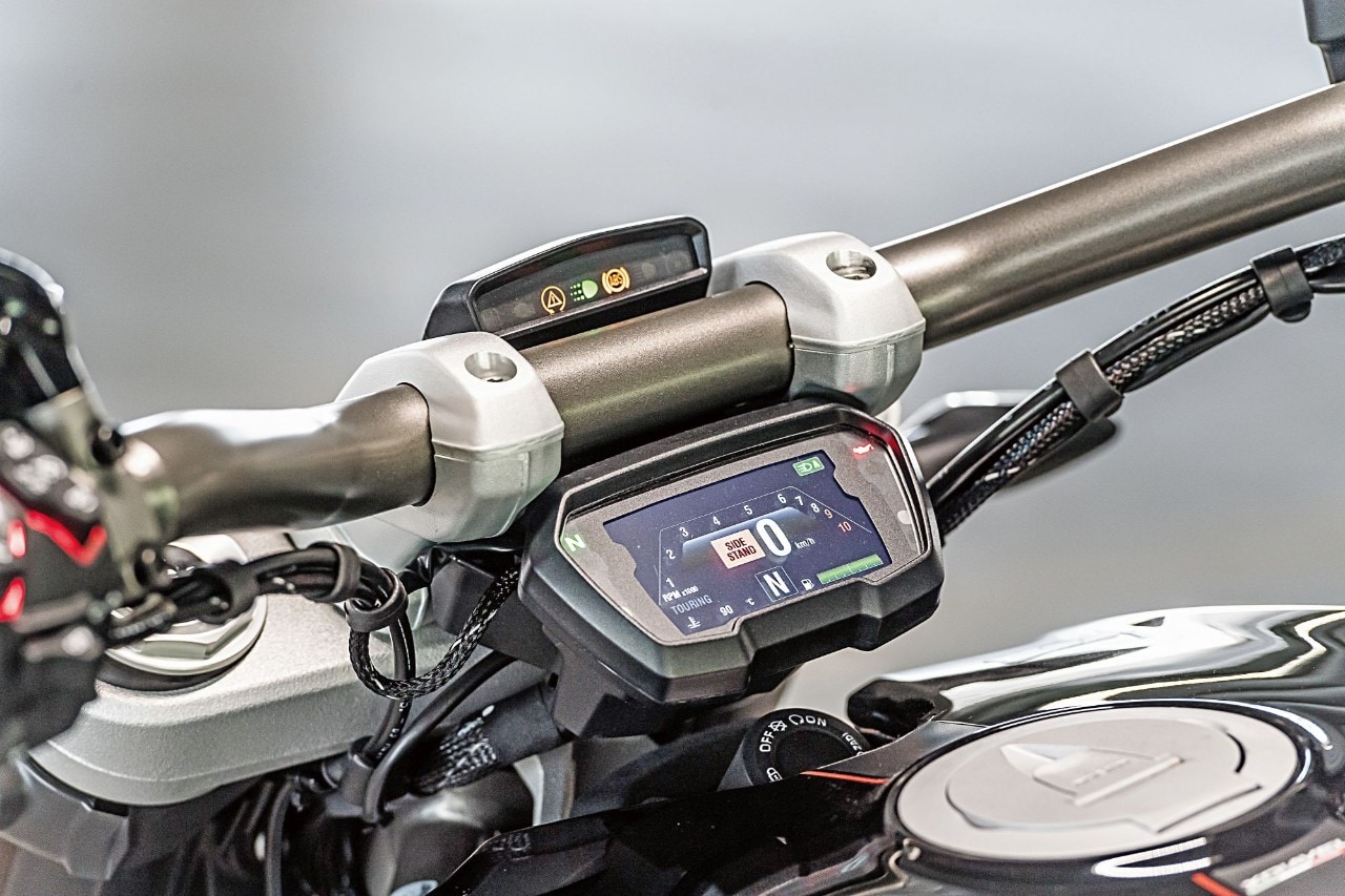 Comparativa cruiser: Benelli 502C VS Ducati XDiavel S