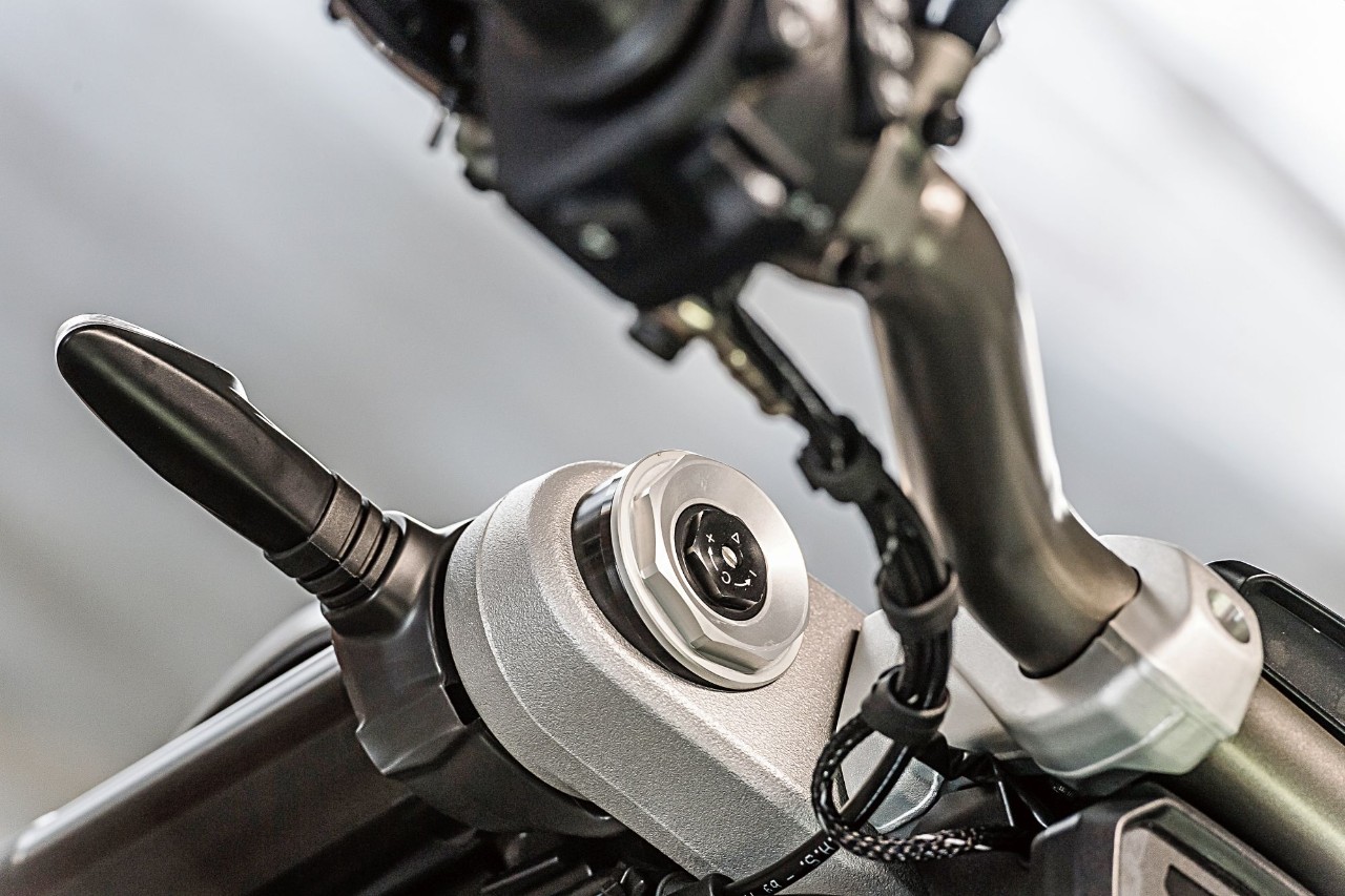 Comparativa cruiser: Benelli 502C VS Ducati XDiavel S