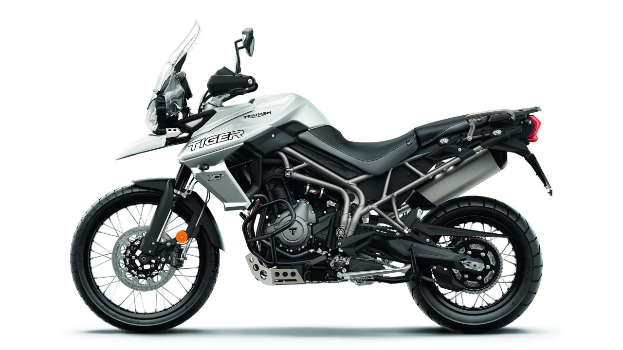 BMW F 850 GS Rallye VS Triumph Tiger 800 XCA: terre di mezzo 
