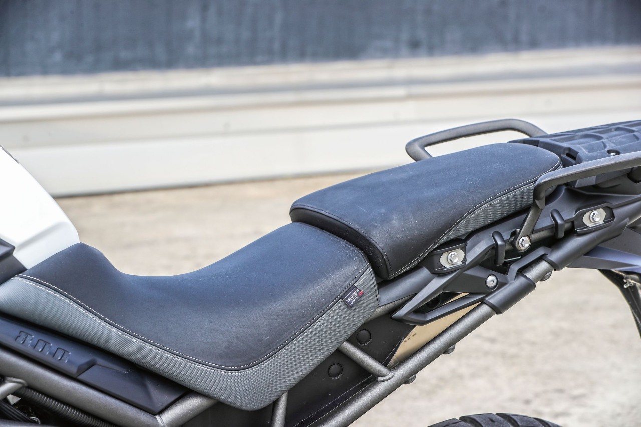 BMW F 850 GS Rallye VS Triumph Tiger 800 XCA: terre di mezzo 