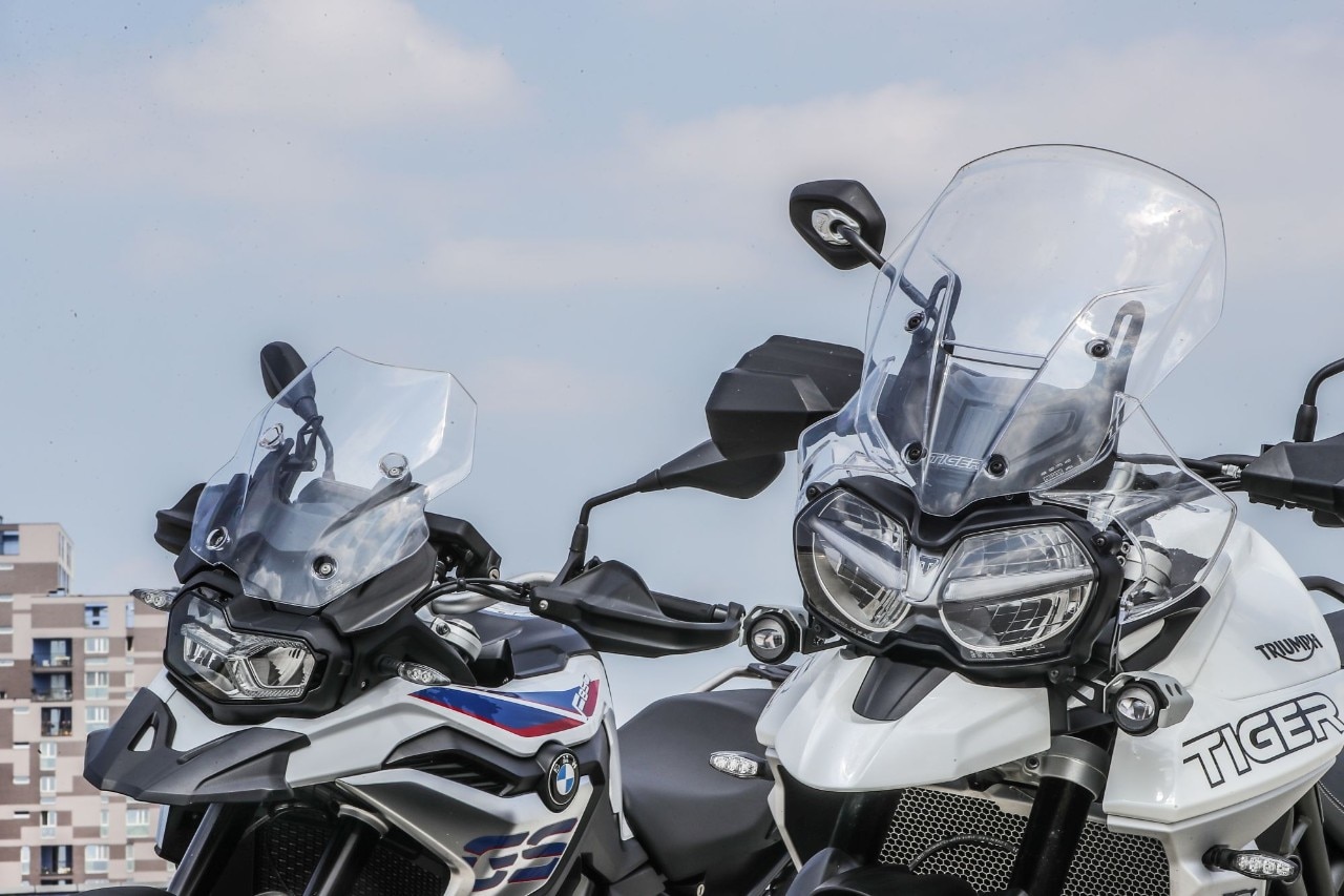 BMW F 850 GS Rallye VS Triumph Tiger 800 XCA: terre di mezzo 