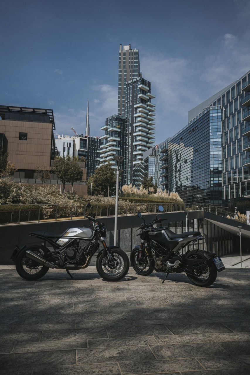 Brixton Crossfire 500 vs Husqvarna Svartpilen 401