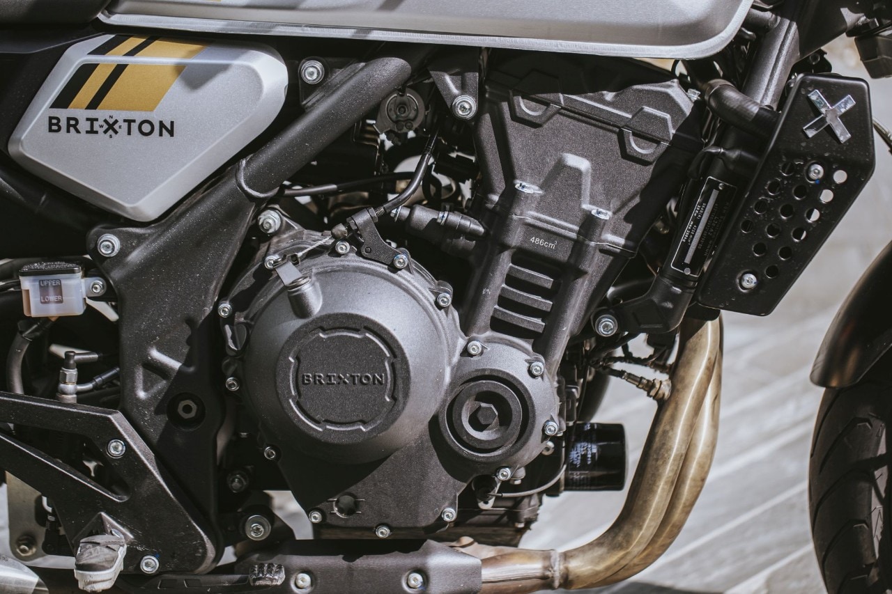 Brixton Crossfire 500 vs Husqvarna Svartpilen 401