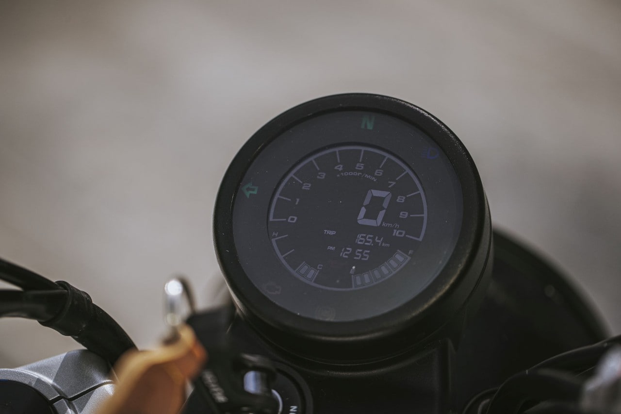 Brixton Crossfire 500 vs Husqvarna Svartpilen 401