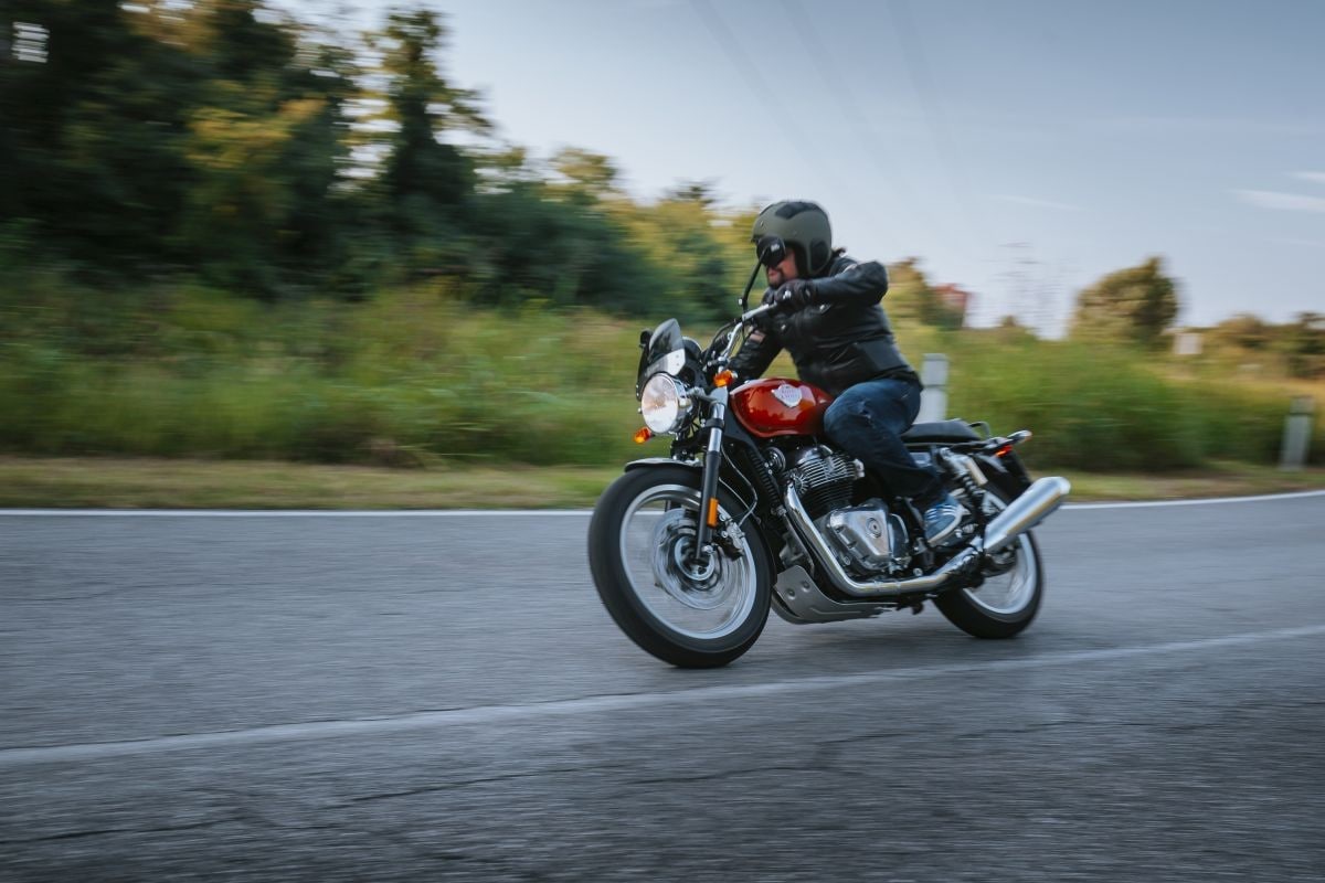 Royal Enfield INTERCEPTOR 650: il più puro stile sixties