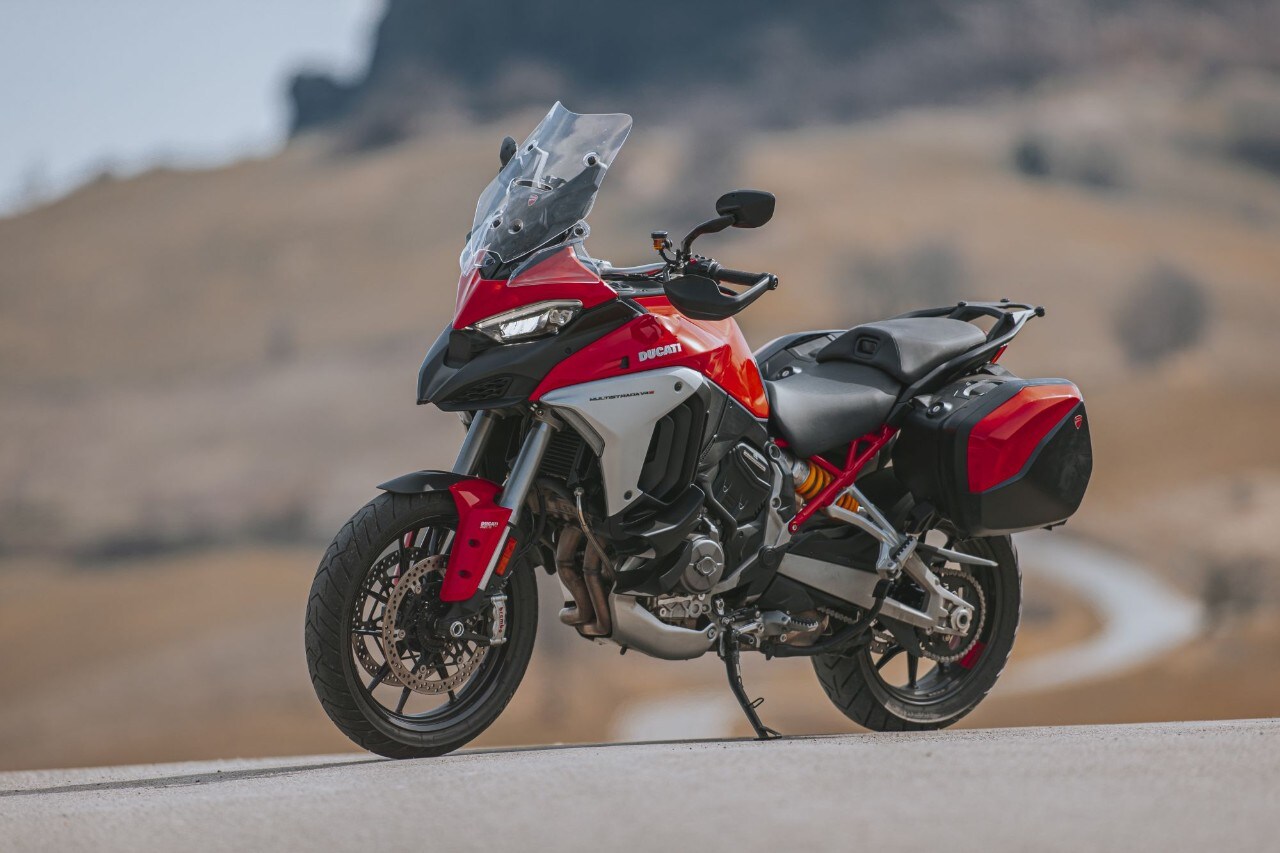 Comparativa BMW R 1250 GS Adventure, Ducati Multistrada V4 S: le crossover premium