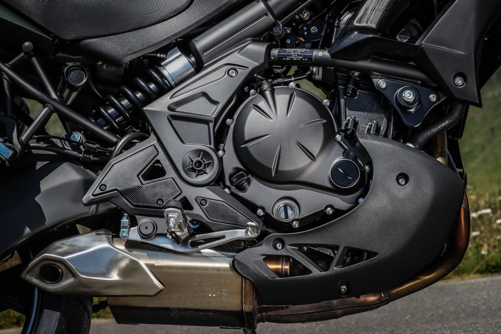 Comparativa Crossover: Yamaha Tracer 700 vs Kawasaki Versys 650 vs Suzuki V-Strom 650 XT