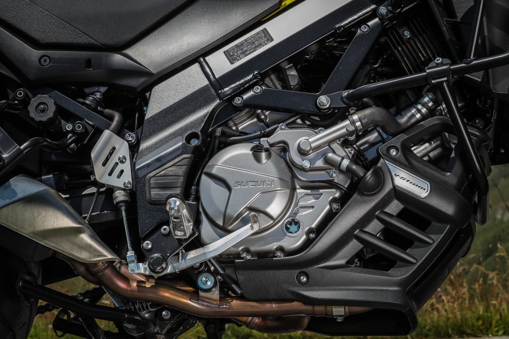 Comparativa Crossover: Yamaha Tracer 700 vs Kawasaki Versys 650 vs Suzuki V-Strom 650 XT