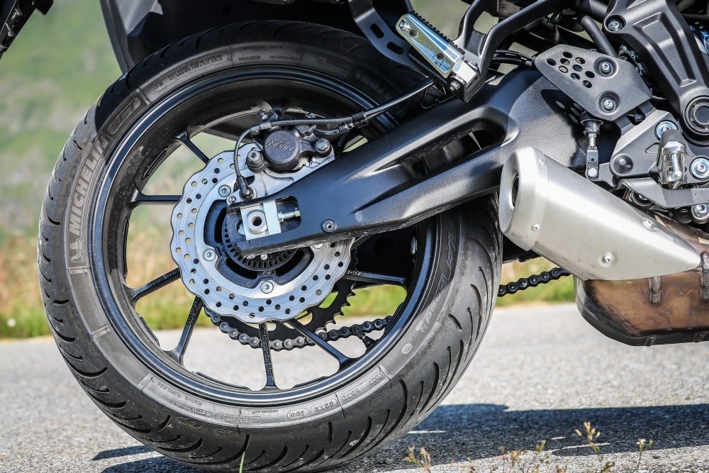 Comparativa Crossover: Yamaha Tracer 700 vs Kawasaki Versys 650 vs Suzuki V-Strom 650 XT