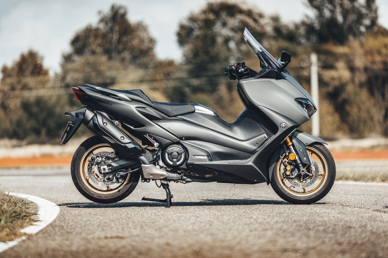 BMW C 650 Sport, Kymco AK 550, Yamaha TMAX 560 Tech Max: over the TOP!
