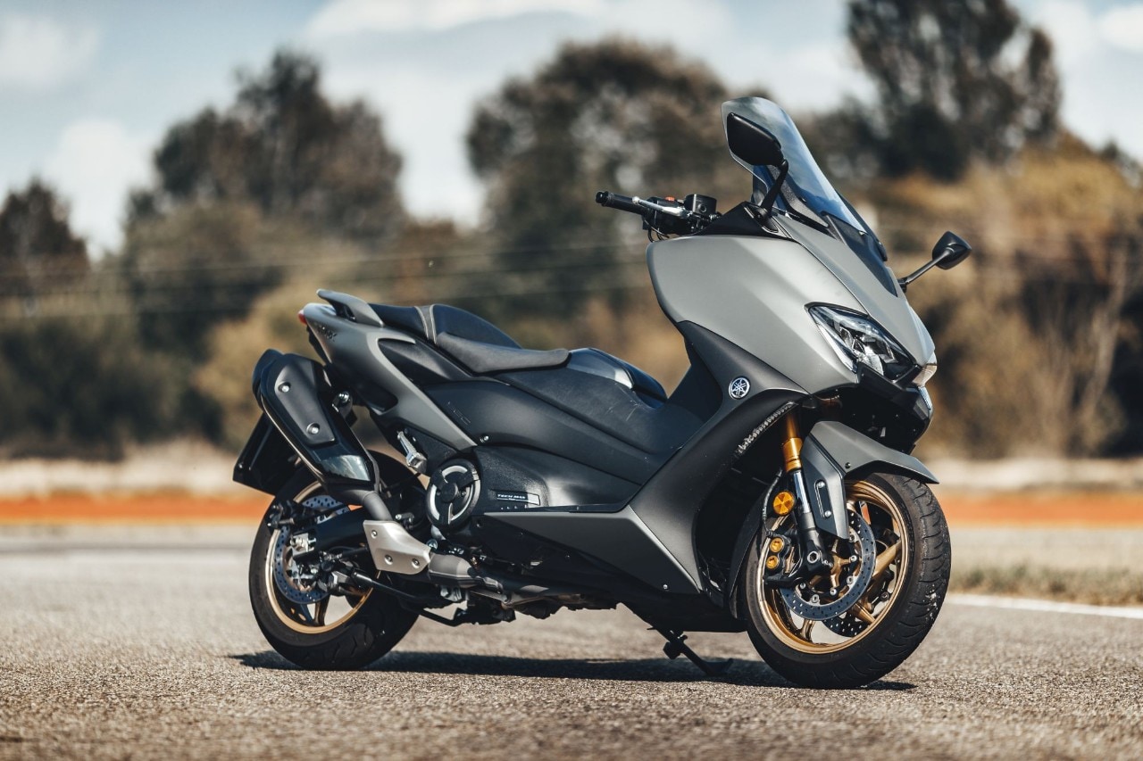BMW C 650 Sport, Kymco AK 550, Yamaha TMAX 560 Tech Max: over the TOP!
