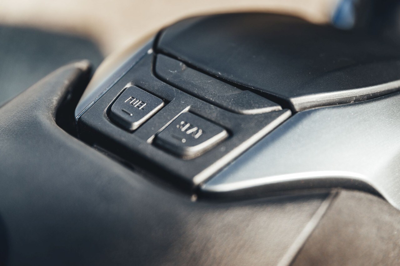 BMW C 650 Sport, Kymco AK 550, Yamaha TMAX 560 Tech Max: over the TOP!