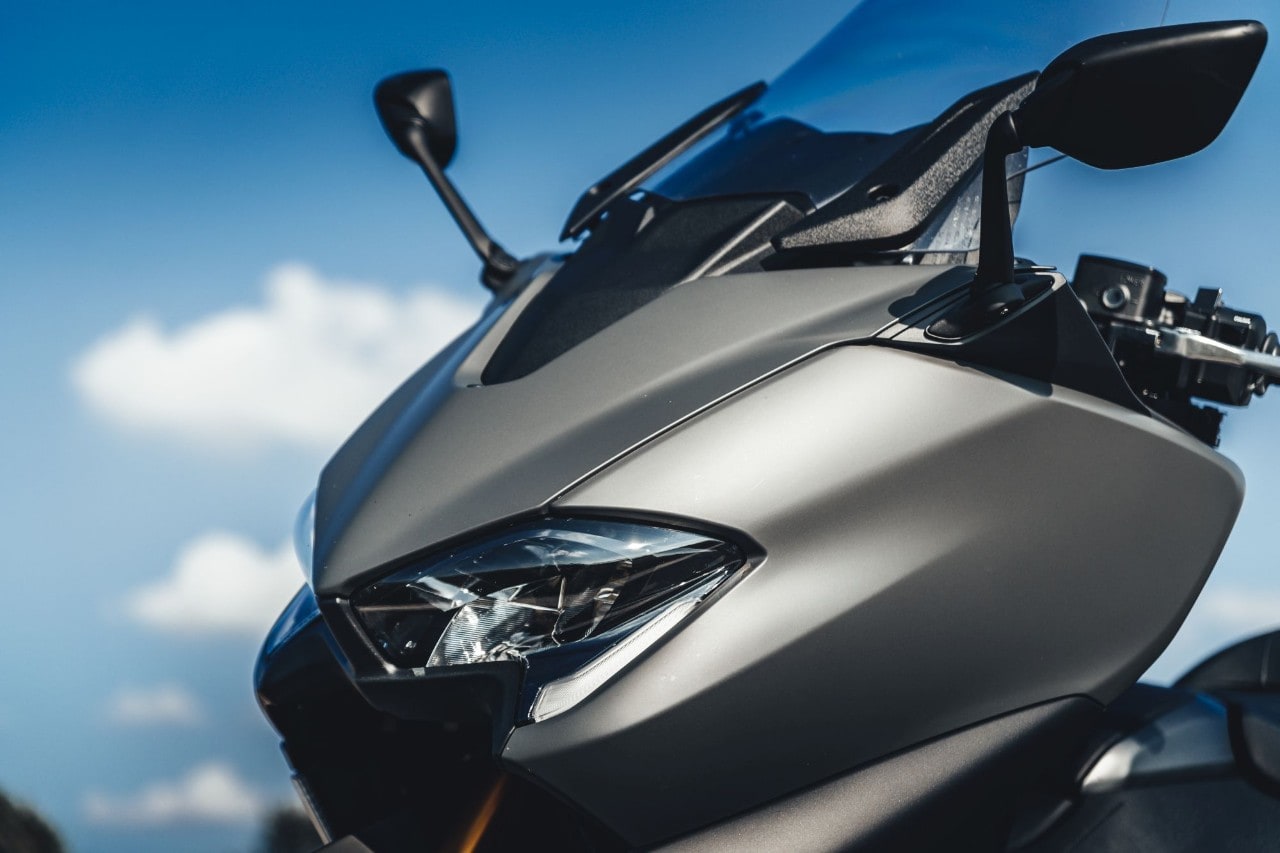 BMW C 650 Sport, Kymco AK 550, Yamaha TMAX 560 Tech Max: over the TOP!