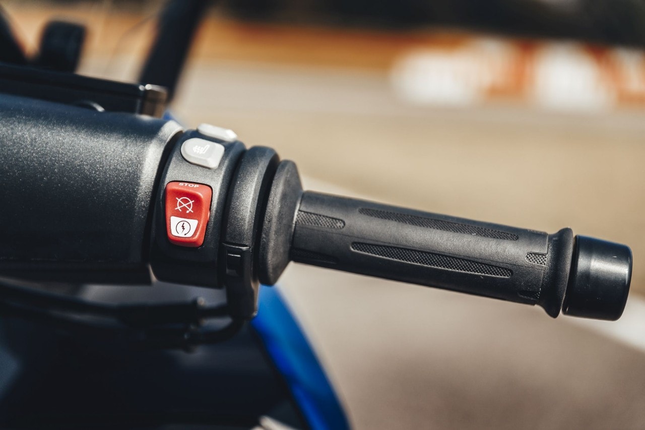 BMW C 650 Sport, Kymco AK 550, Yamaha TMAX 560 Tech Max: over the TOP!