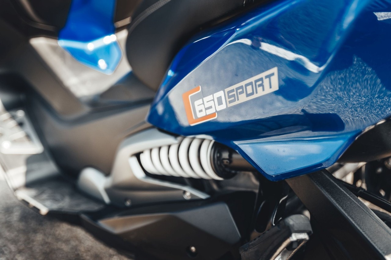 BMW C 650 Sport, Kymco AK 550, Yamaha TMAX 560 Tech Max: over the TOP!