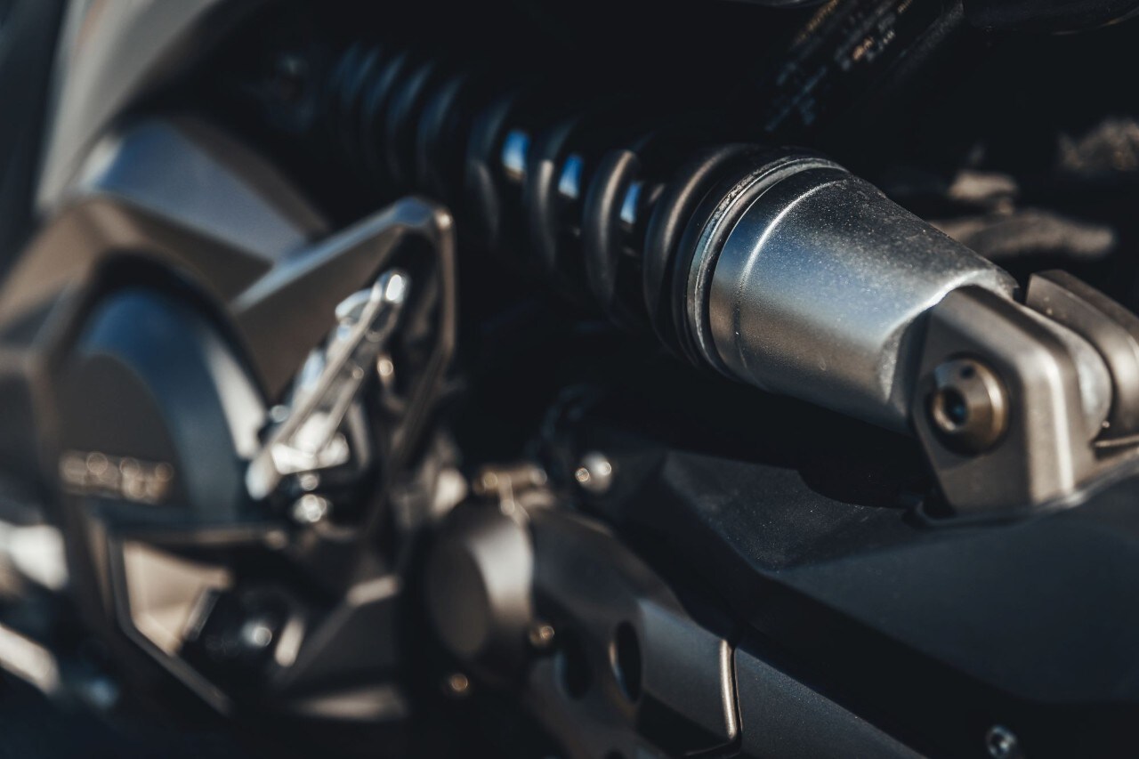 BMW C 650 Sport, Kymco AK 550, Yamaha TMAX 560 Tech Max: over the TOP!