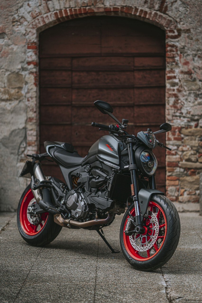 Ducati Monster, Yamaha MT-09 SP: compagne di giochi