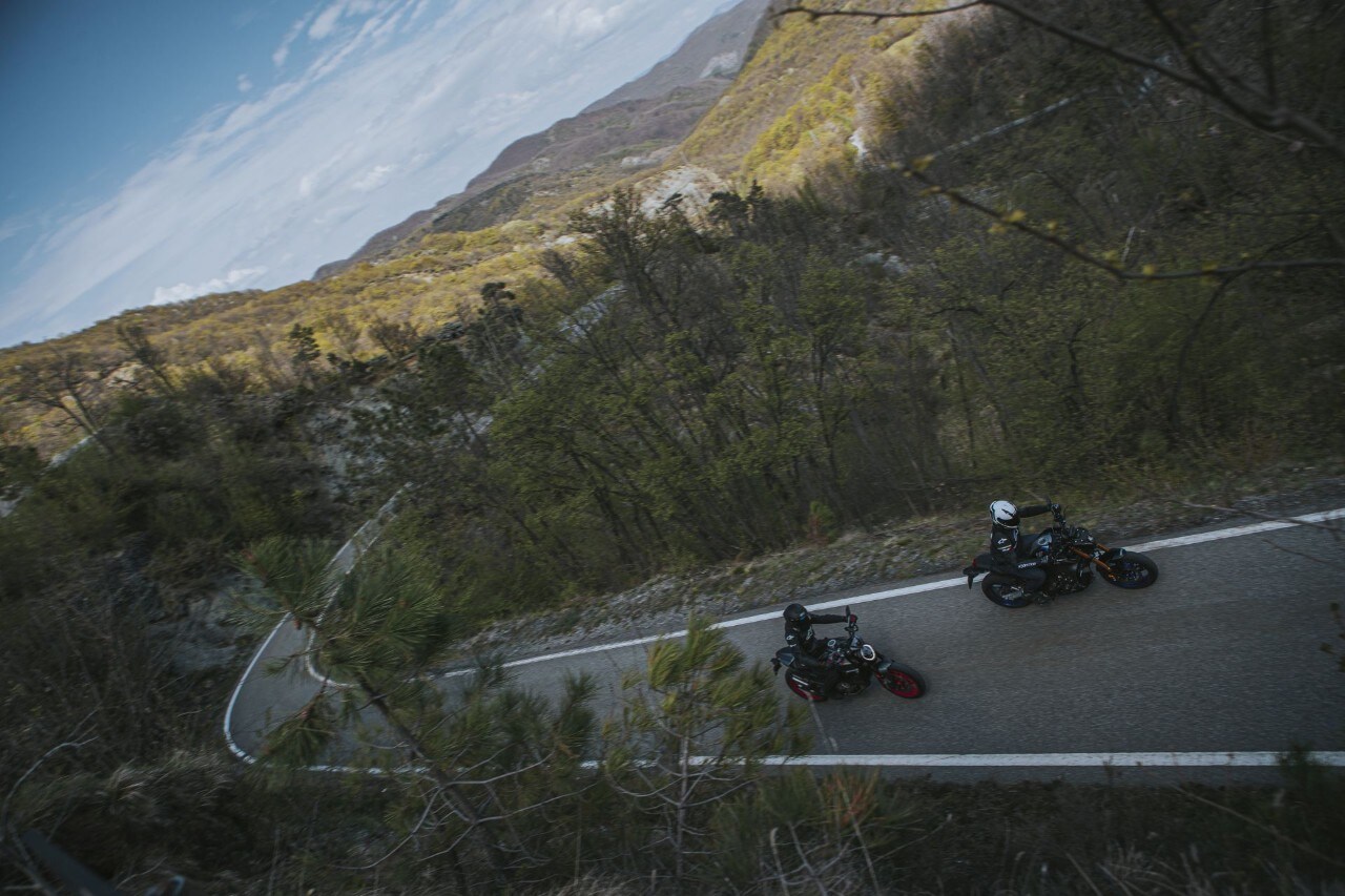 Ducati Monster, Yamaha MT-09 SP: compagne di giochi