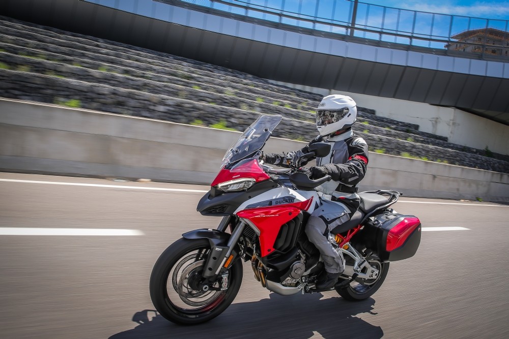 Ducati Multistrada V4 S: quattro modi di dire maxienduro