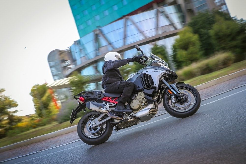 Ducati Multistrada V4 S: quattro modi di dire maxienduro