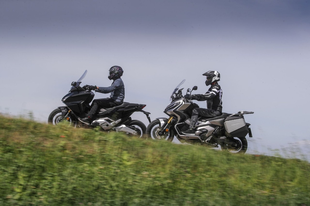 Honda Forza 750 ABS DCT, Honda X-ADV 750 ABS DCT - Prova Comparativa,  Opinioni e Foto - Dueruote