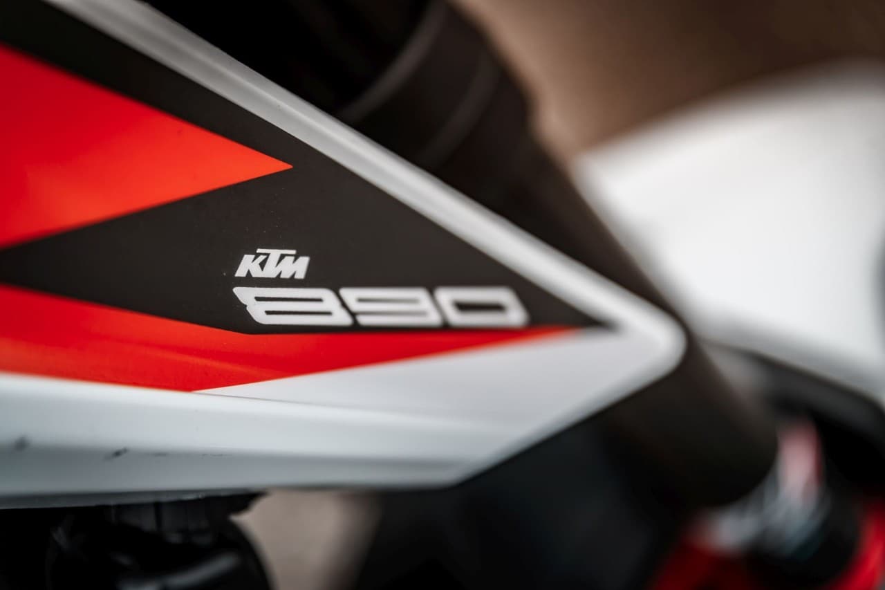 Comparativa naked (medie) sportive: KTM 890 Duke R, MV Agusta Brutale 800 RR SCS, Triumph Street Triple RS