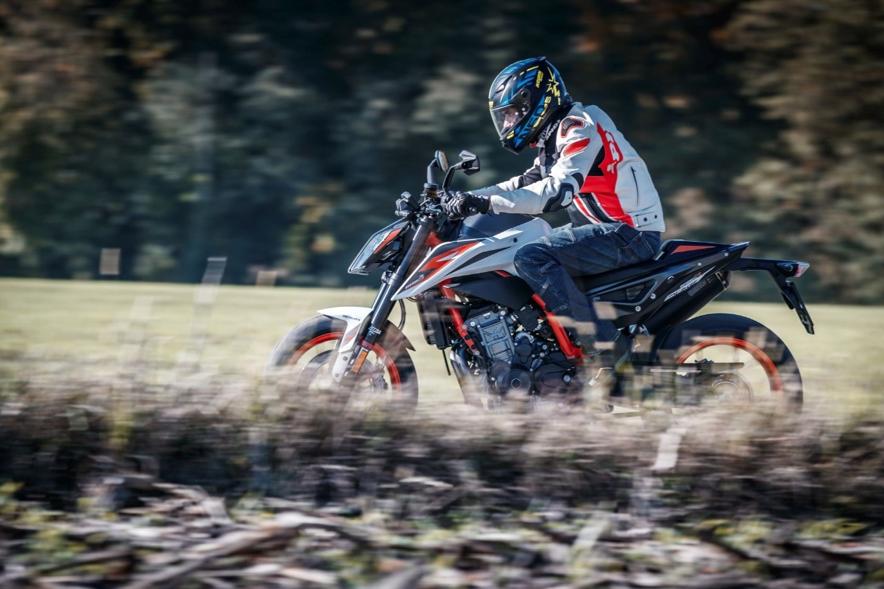 Comparativa naked (medie) sportive: KTM 890 Duke R, MV Agusta Brutale 800 RR SCS, Triumph Street Triple RS