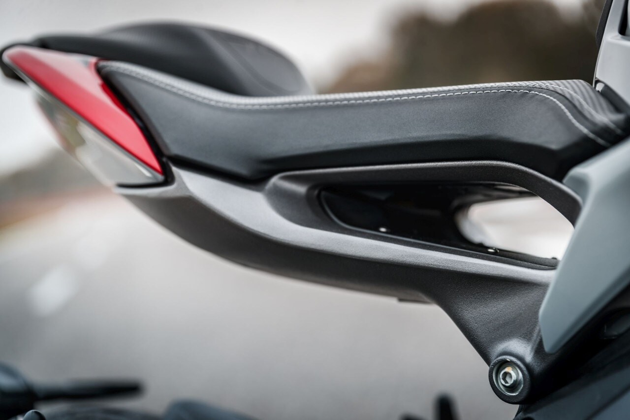 Comparativa naked (medie) sportive: KTM 890 Duke R, MV Agusta Brutale 800 RR SCS, Triumph Street Triple RS