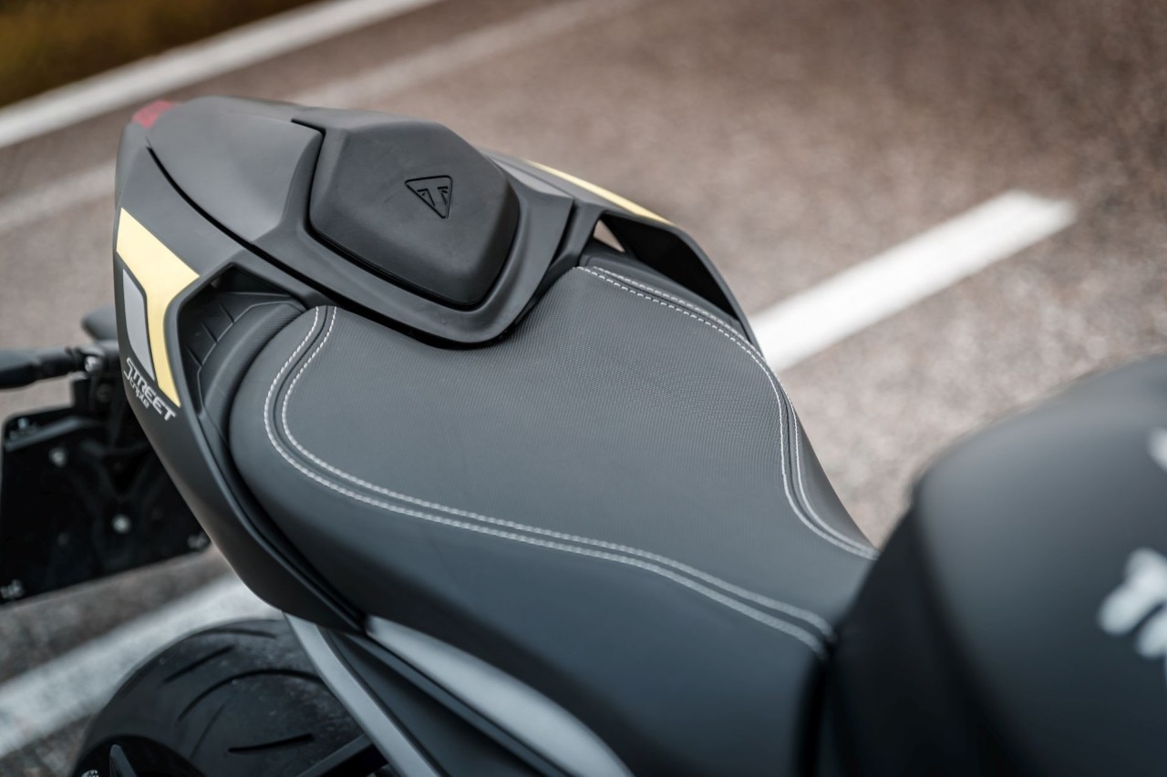 Comparativa naked (medie) sportive: KTM 890 Duke R, MV Agusta Brutale 800 RR SCS, Triumph Street Triple RS