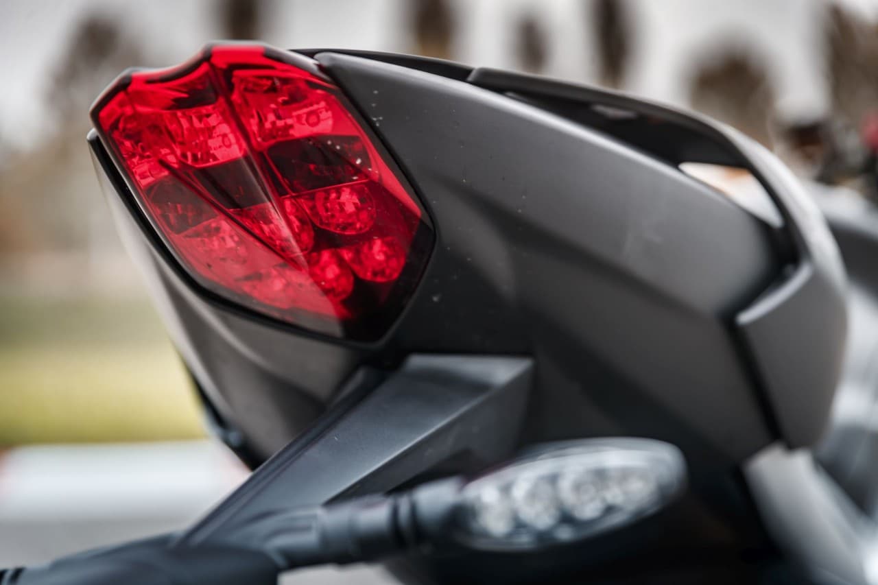 Comparativa naked (medie) sportive: KTM 890 Duke R, MV Agusta Brutale 800 RR SCS, Triumph Street Triple RS