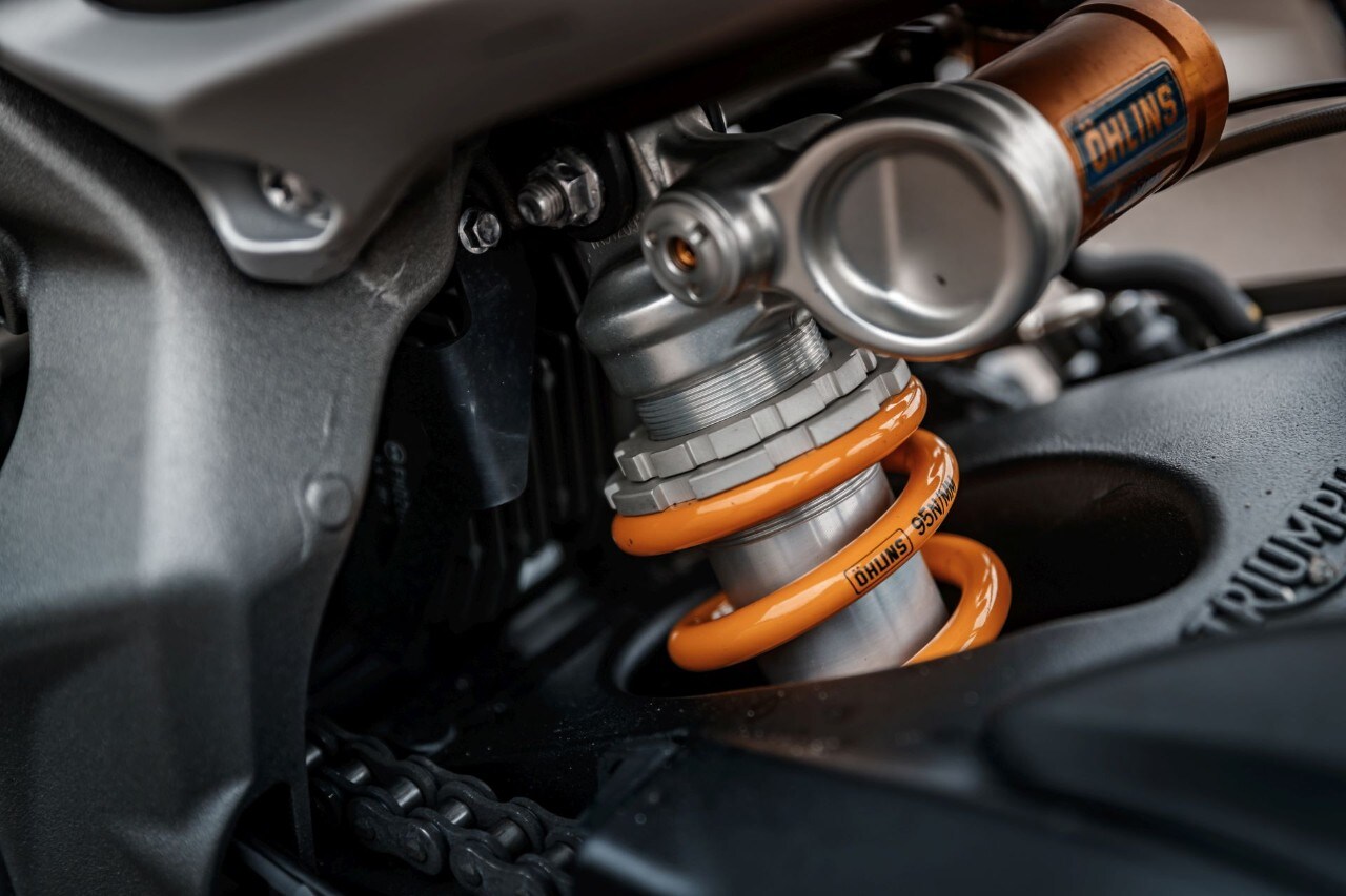 Comparativa naked (medie) sportive: KTM 890 Duke R, MV Agusta Brutale 800 RR SCS, Triumph Street Triple RS