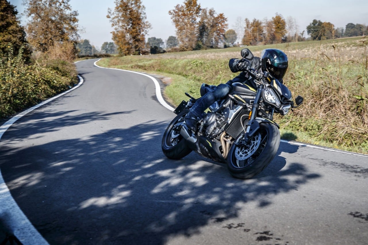Comparativa naked (medie) sportive: KTM 890 Duke R, MV Agusta Brutale 800 RR SCS, Triumph Street Triple RS