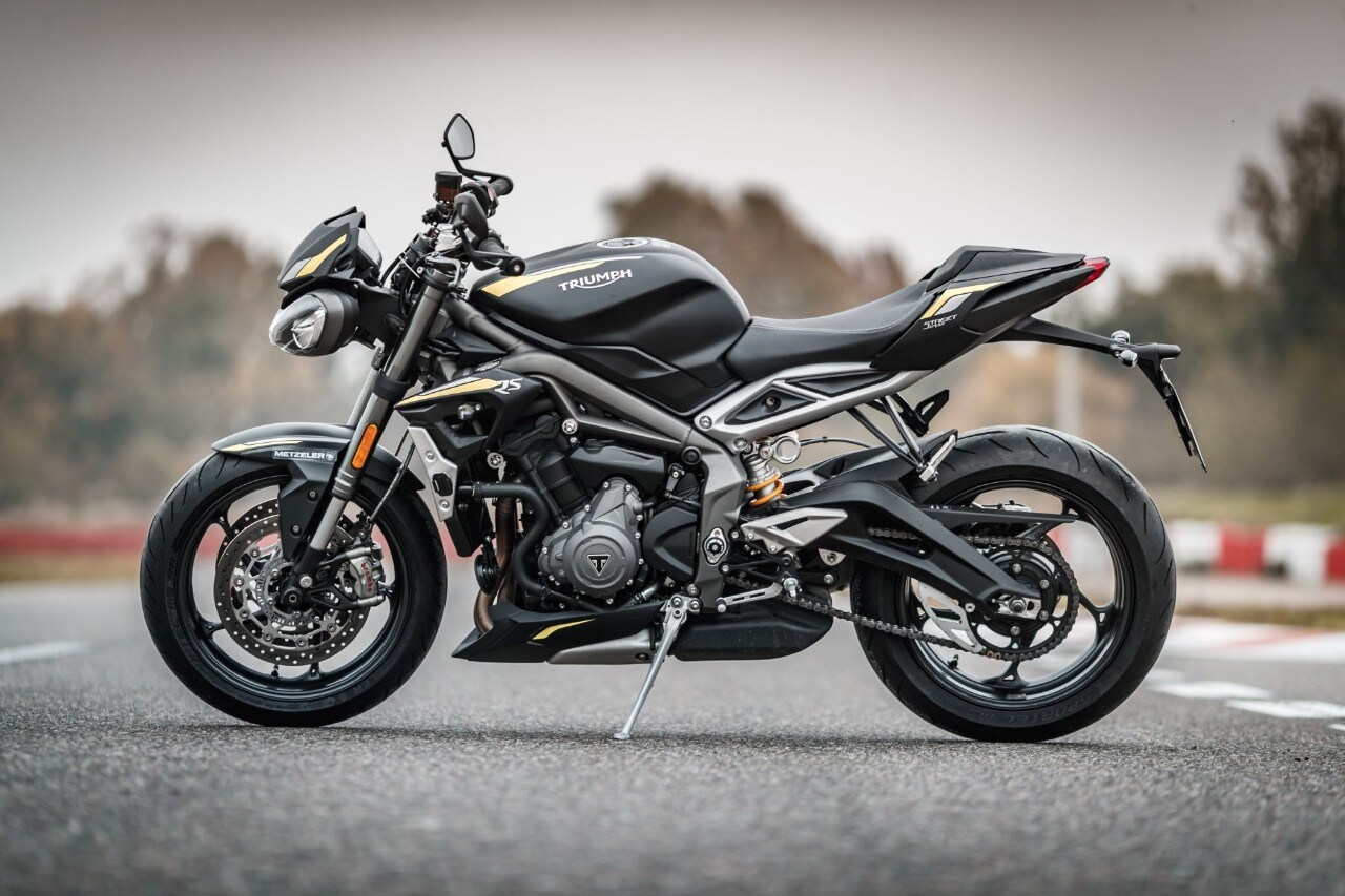 Comparativa naked (medie) sportive: KTM 890 Duke R, MV Agusta Brutale 800 RR SCS, Triumph Street Triple RS