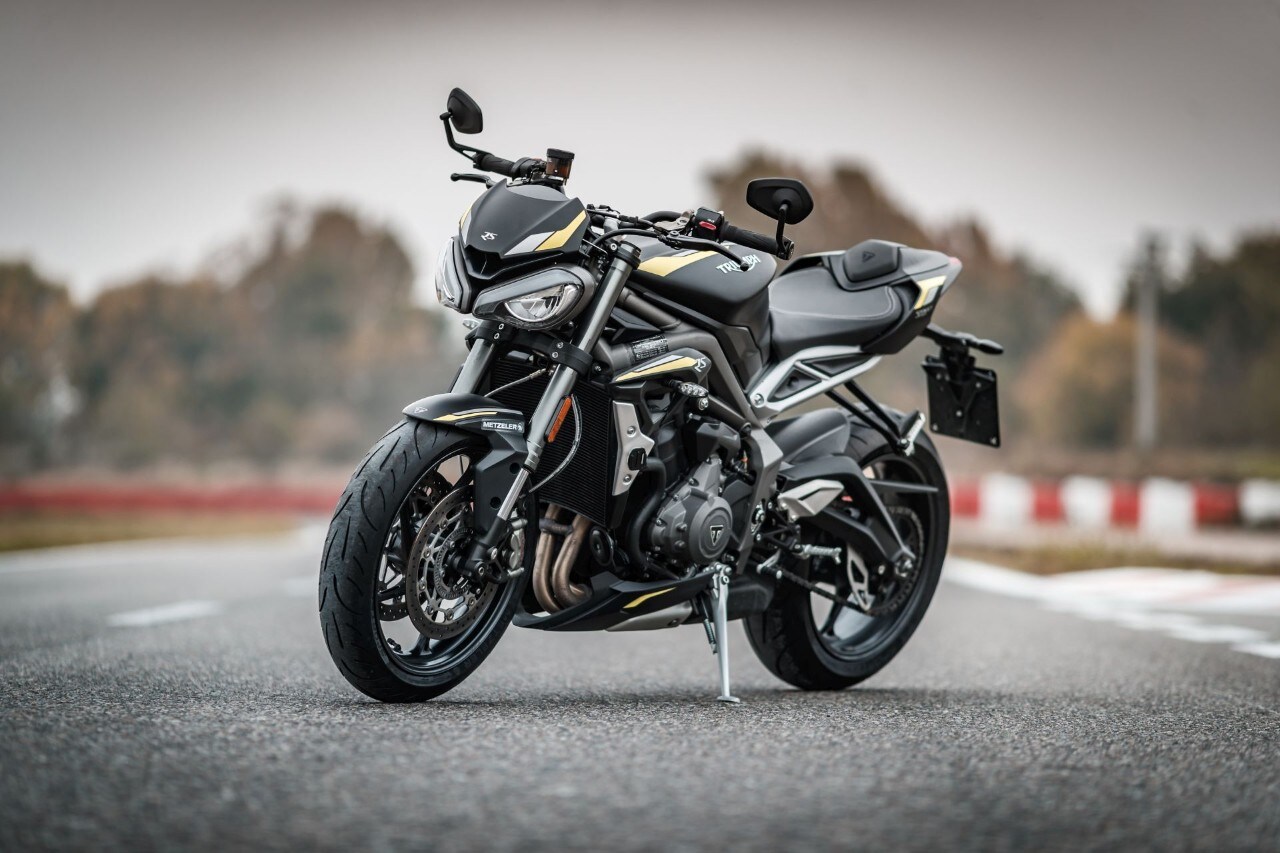 Comparativa naked (medie) sportive: KTM 890 Duke R, MV Agusta Brutale 800 RR SCS, Triumph Street Triple RS