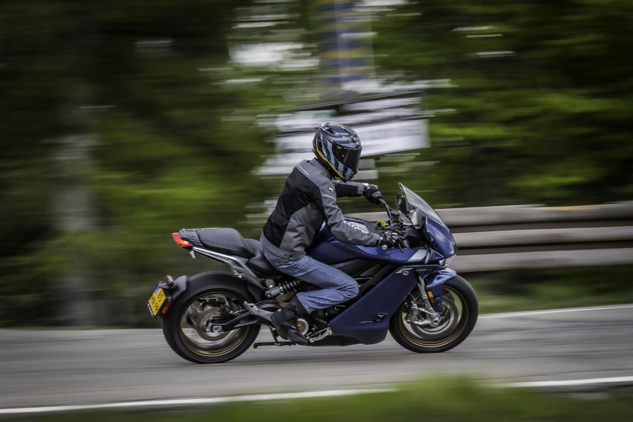 Zero SR/S: l'elisir di lunga STRADA