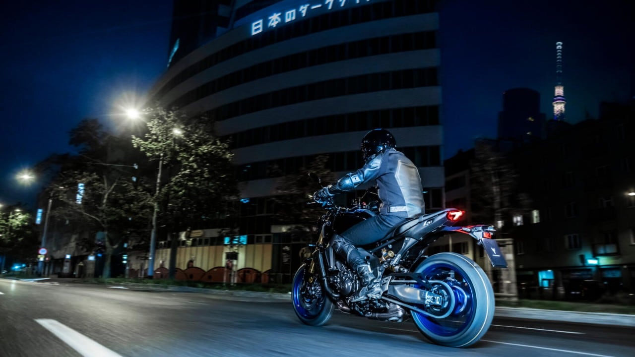 Nuova Yamaha MT-09 SP: ancora più performante