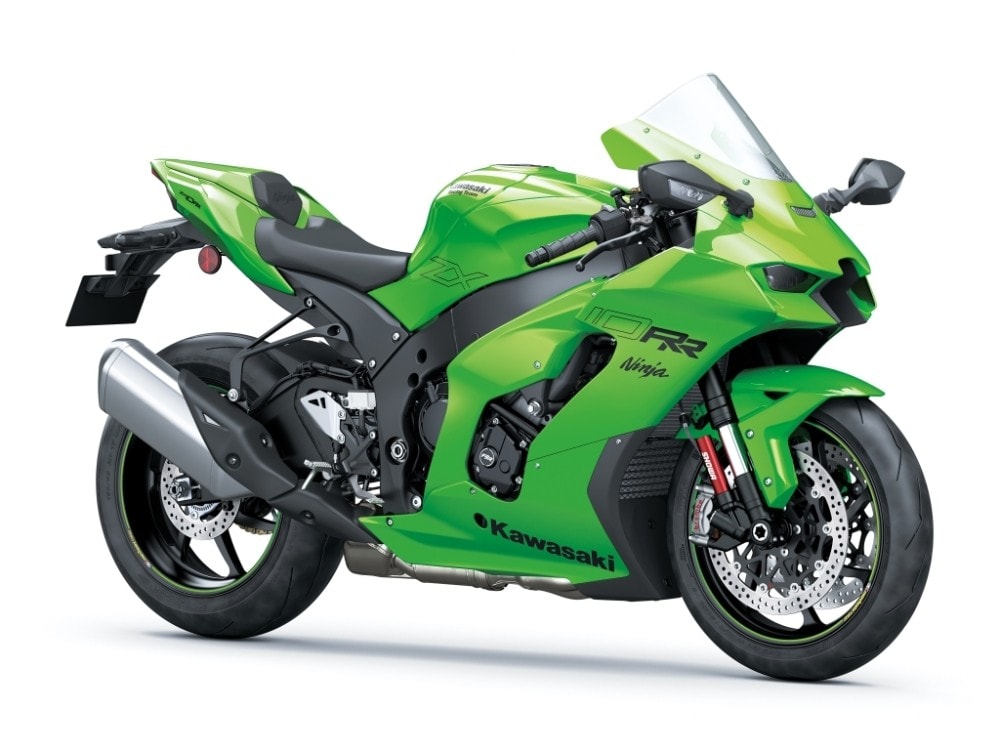 <div class='descrGalleryTitle'>ZX-10 RR</div><div class='descrGalleryText'><p>Ninja <b>ZX-10RR </b>è un’<b>edizione limitata a 500 unità </b>esclusivamente dedicata alla pista. Il suo motore riesce a girare più in alto di ben 400 giri/min grazie a: spinotti, bielle leggere di precisione e pistoni a basso attrito tutto realizzato da Pankl. Questo mix crea un potenziale eccezionale per far esaltare l’amatore nelle giornate di prove libere e far raggiungere il podio in ogni gara ai piloti professionisti. Completano il pacchetto cerchi Marchesini appositamente realizzati per la RR e pneumatici Pirelli Diablo Supercorsa SP.</p>
</div>